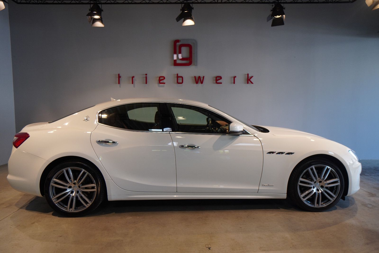 MASERATI Ghibli