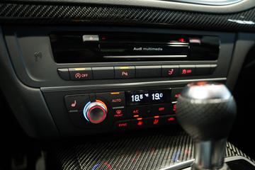 صورة مصغرة 34 لـ 2015 AUDI RS7
