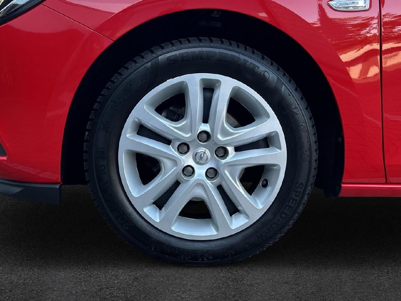 Fahrzeugabbildung Opel Astra K Lim. 5-trg. Innovation