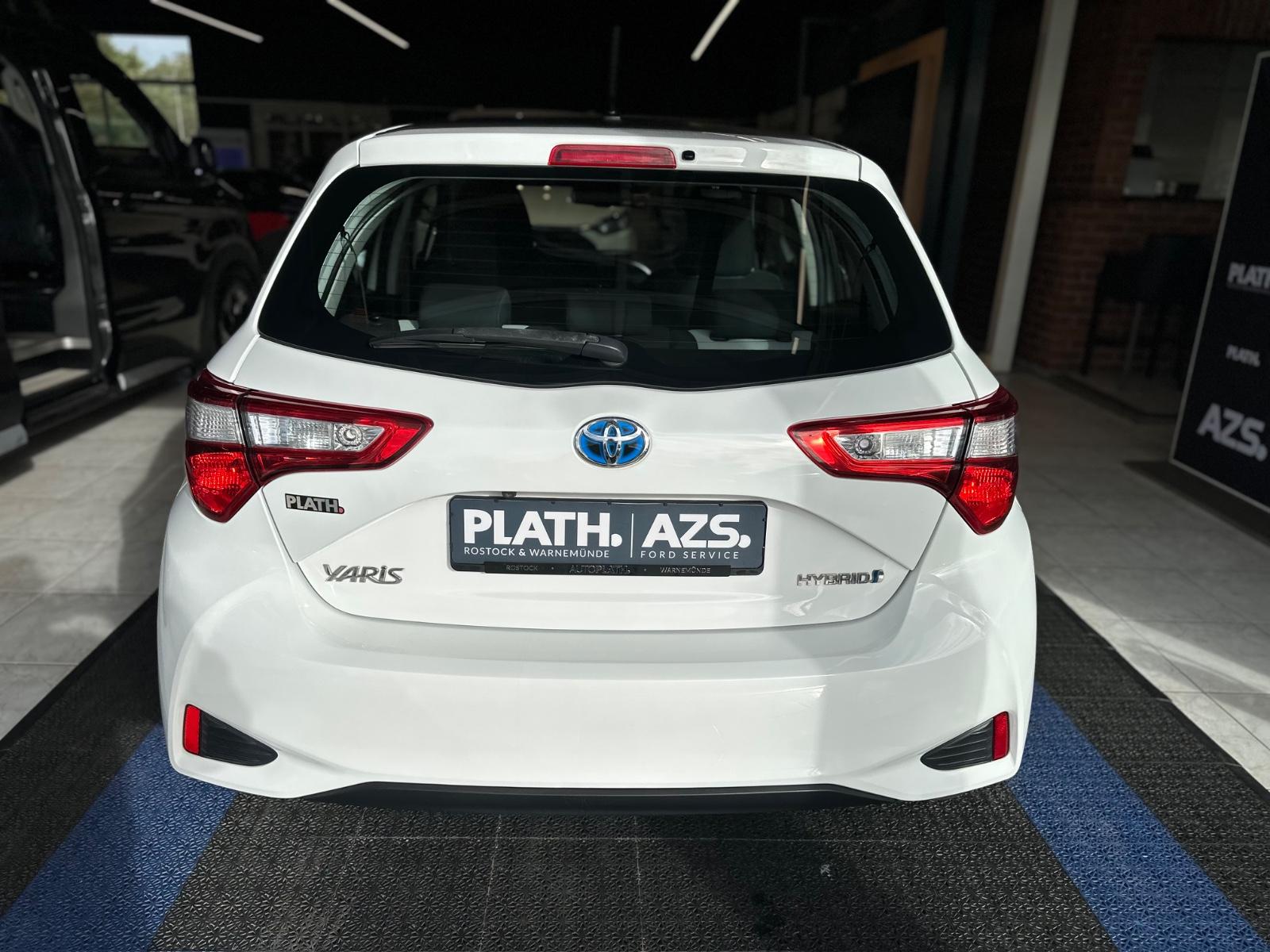 Toyota Yaris Hybrid Team D