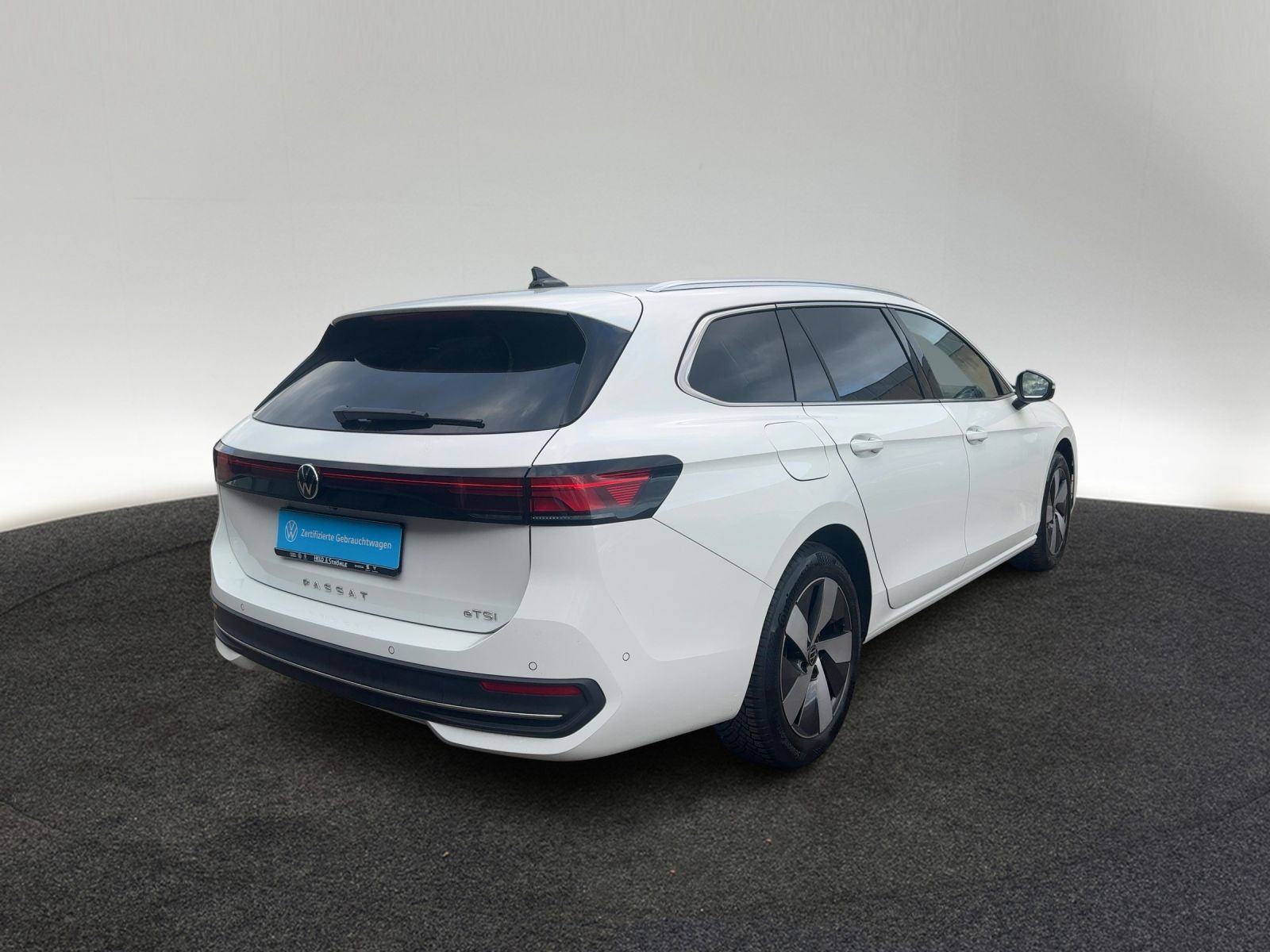Volkswagen Passat Variant Business 1.5 eTSI DSG ergoActive foto 4