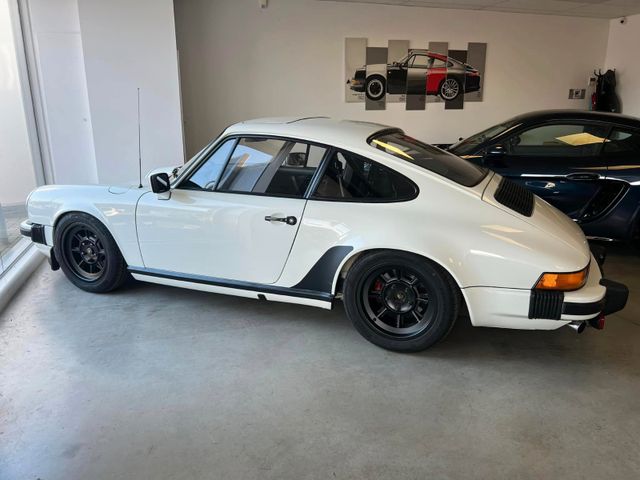 Porsche 911 3.0 SC EU-model