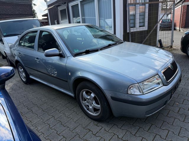 Skoda Octavia Lim. Tour