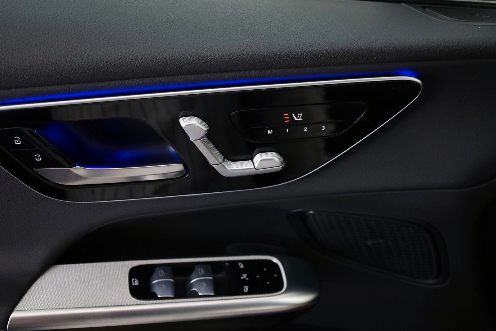 Fahrzeugabbildung Mercedes-Benz GLC 220d 4M T.Leder,Navi,Digital Light,Park/Memo