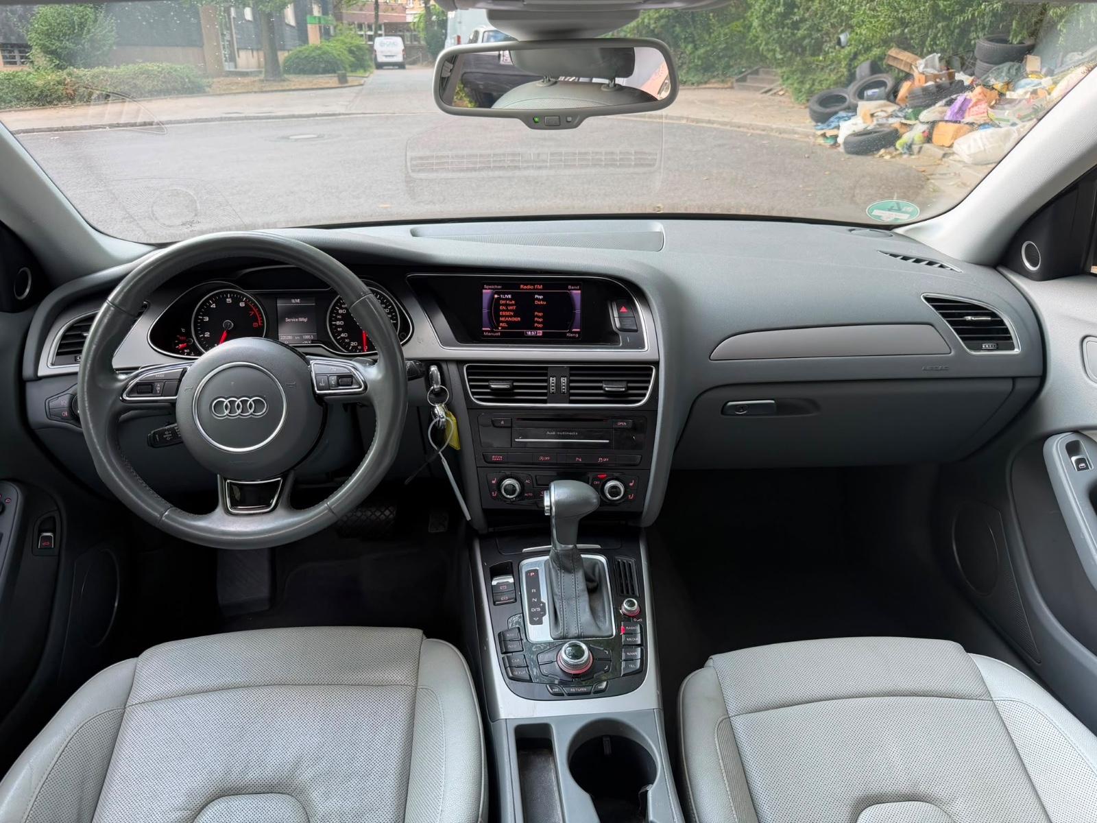 Audi A4 2012 — photo 10
