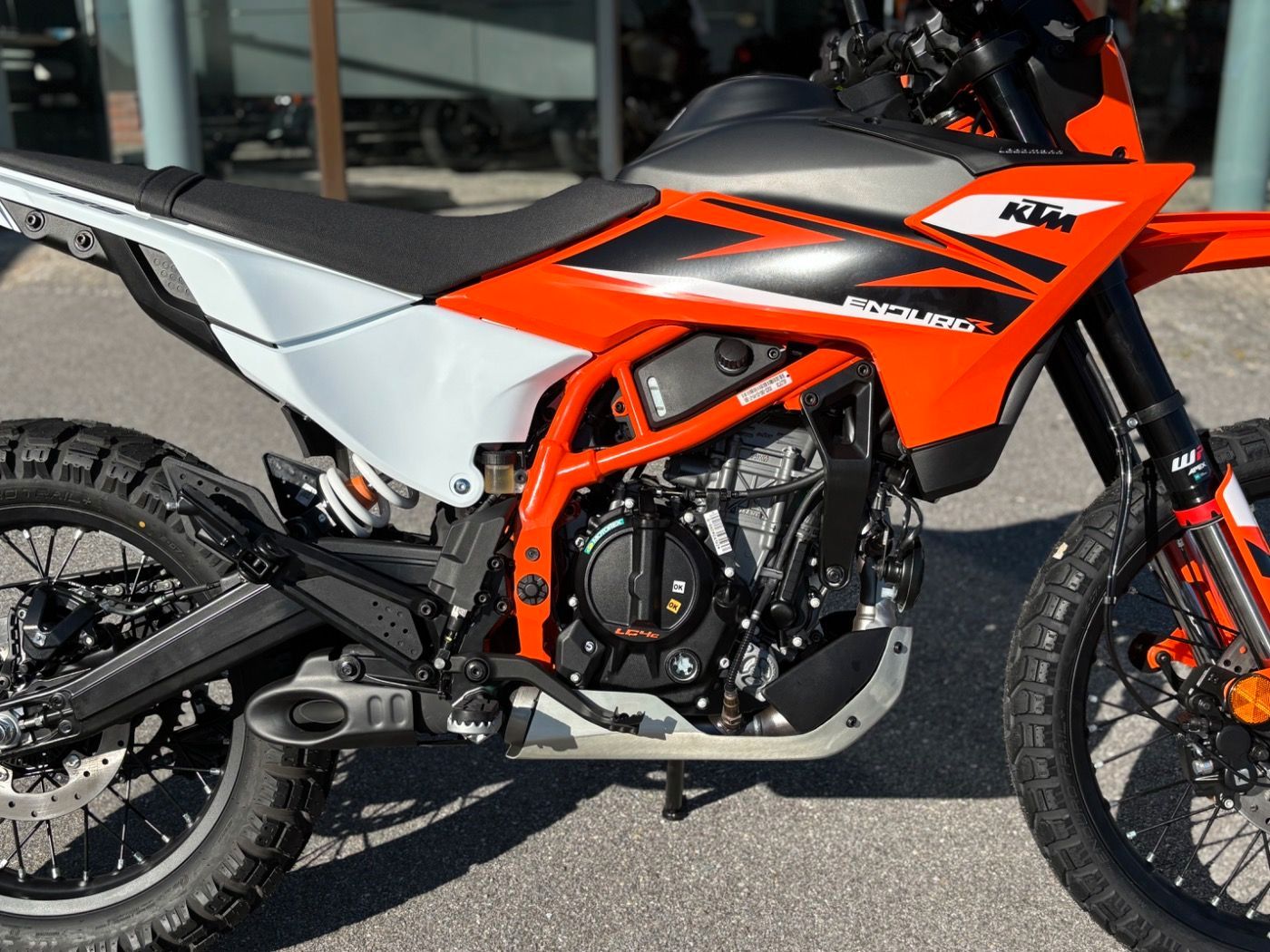 Fahrzeugabbildung KTM 125 Enduro R 4 Jahre Garantie Promotion