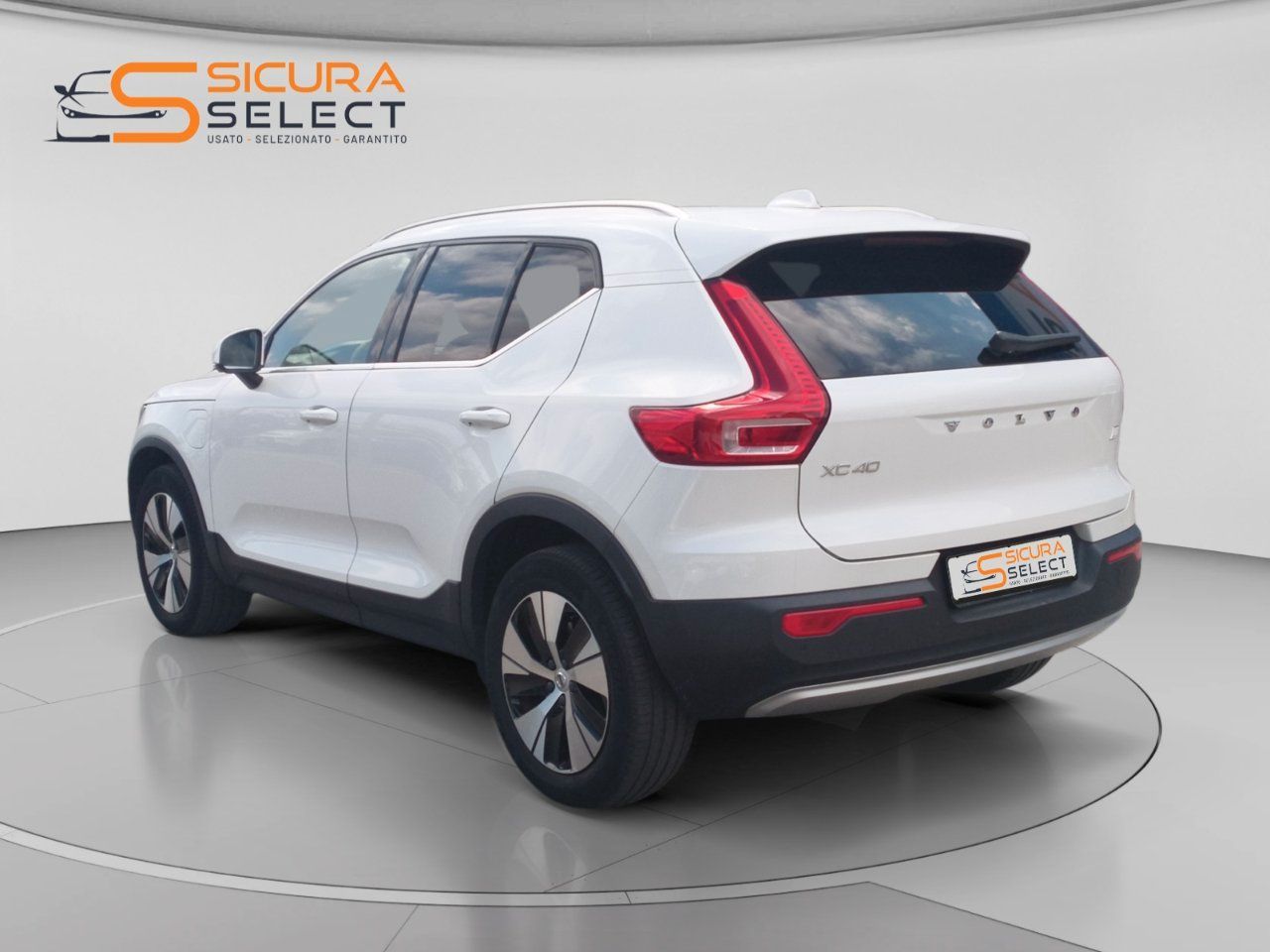 Volvo XC40 1.5 t4 phev Inscription Expression au imagem 3