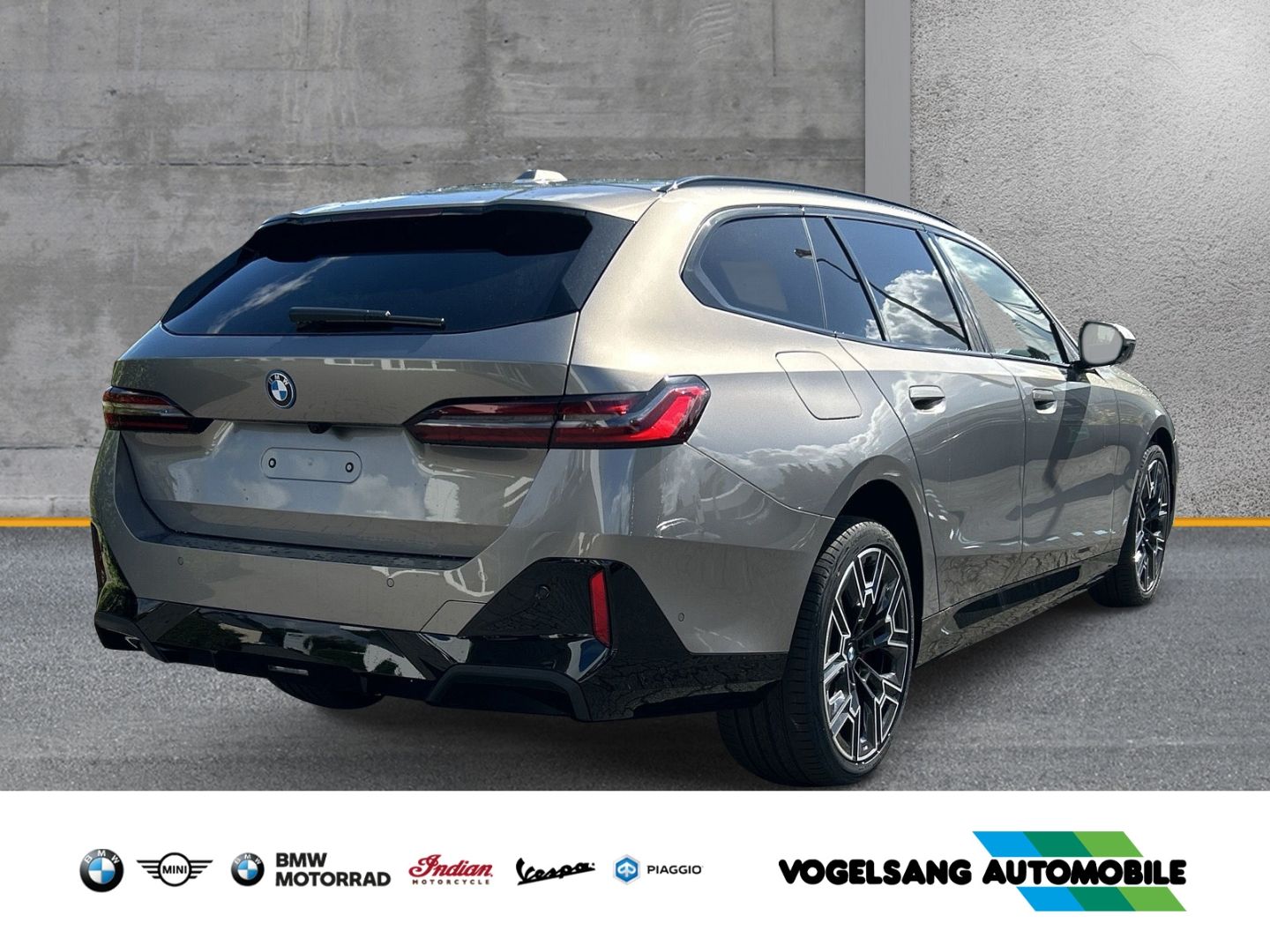 Fahrzeugabbildung BMW 530 e Touring M Sport Pro Park-Assistent Plus 20