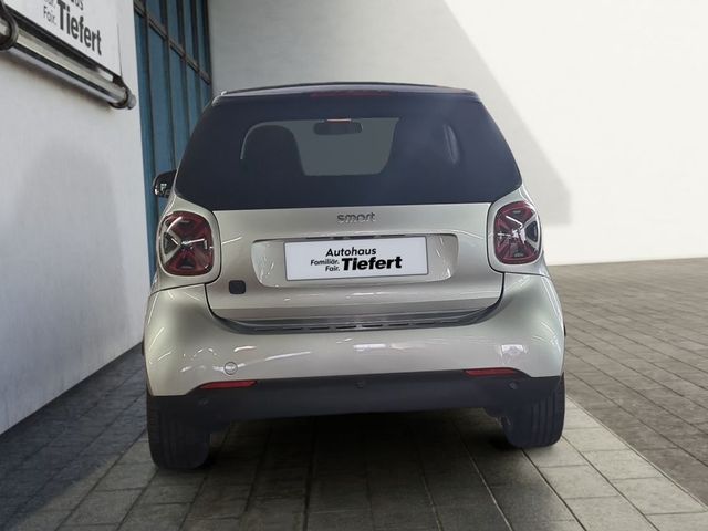 smart fortwo cabrio EQ