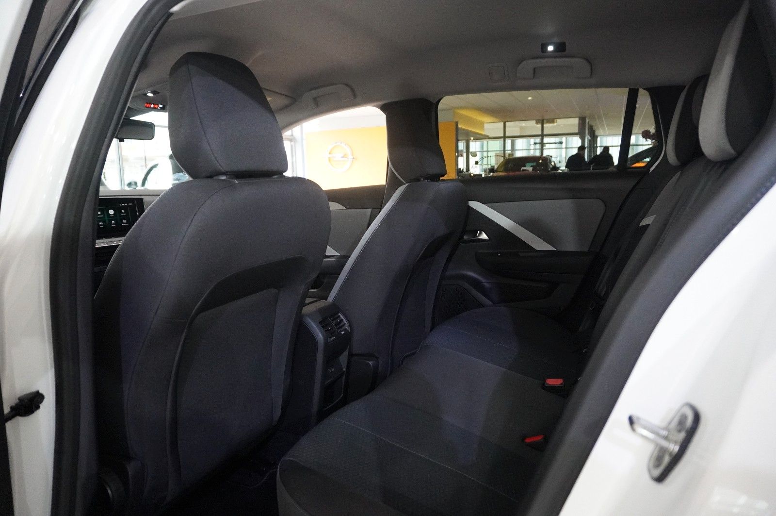 Fahrzeugabbildung Opel Astra L ST 1.5D EDITION NAVI/LED/SHZ/SPORT/DAB+