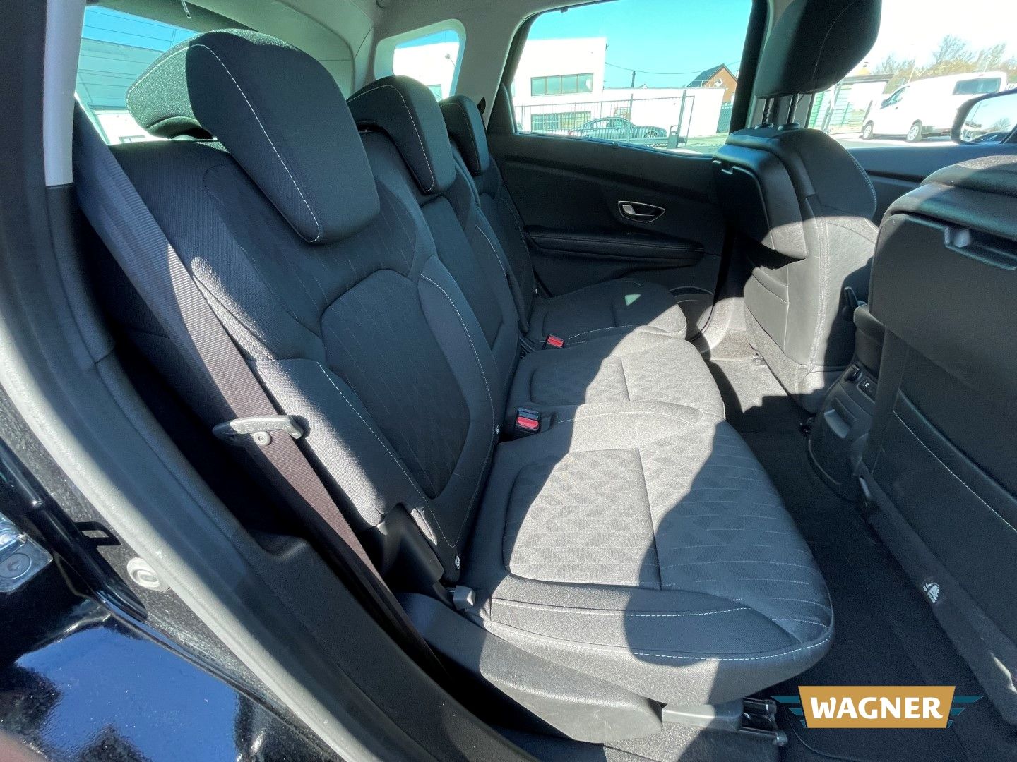 Fahrzeugabbildung Renault Scenic IV Limited Deluxe 1.3 TCe 140 Energy