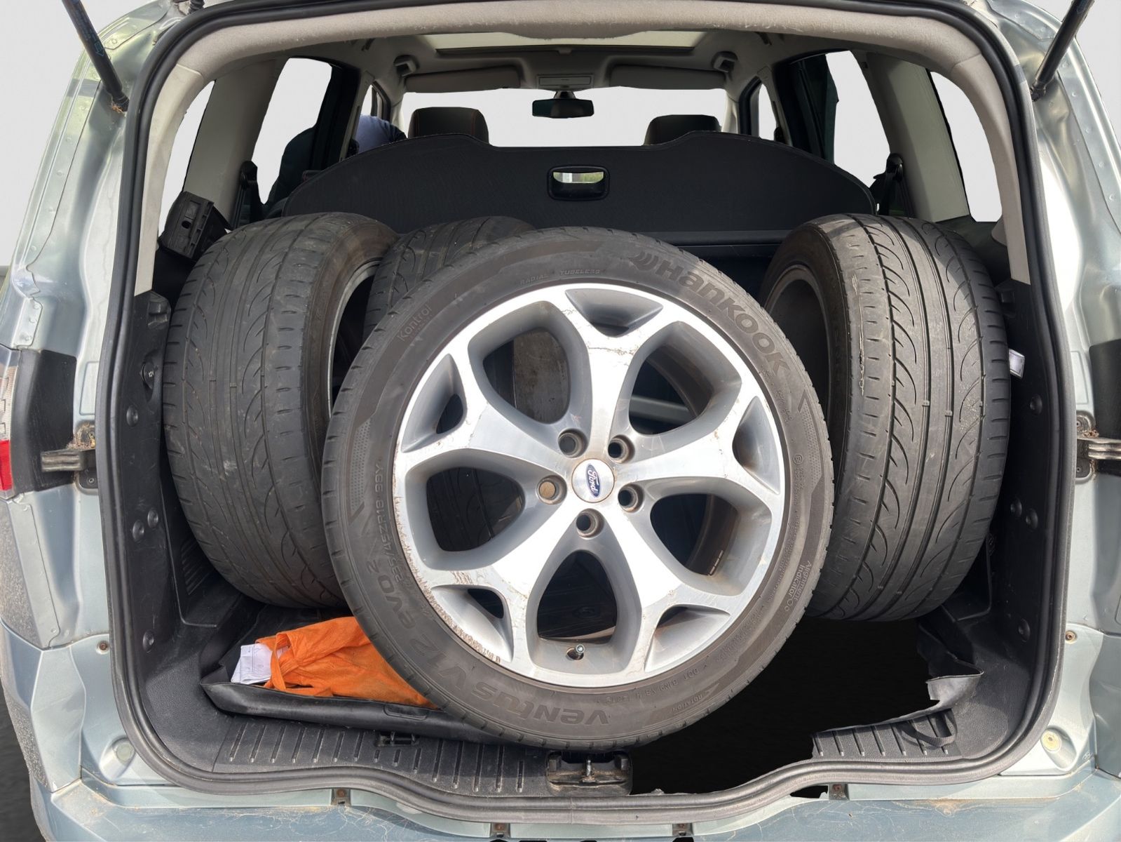 Fahrzeugabbildung Ford S-Max S-MAX Titanium S/Navi/PDC/Panorama/