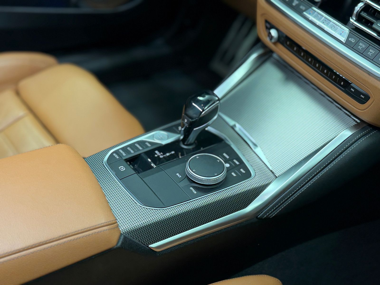 Fahrzeugabbildung BMW M440i xDrive Coupe|LASER|H&K|360°|M-Sitze|Gestik