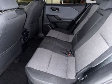 Toyota RAV 4 - 10