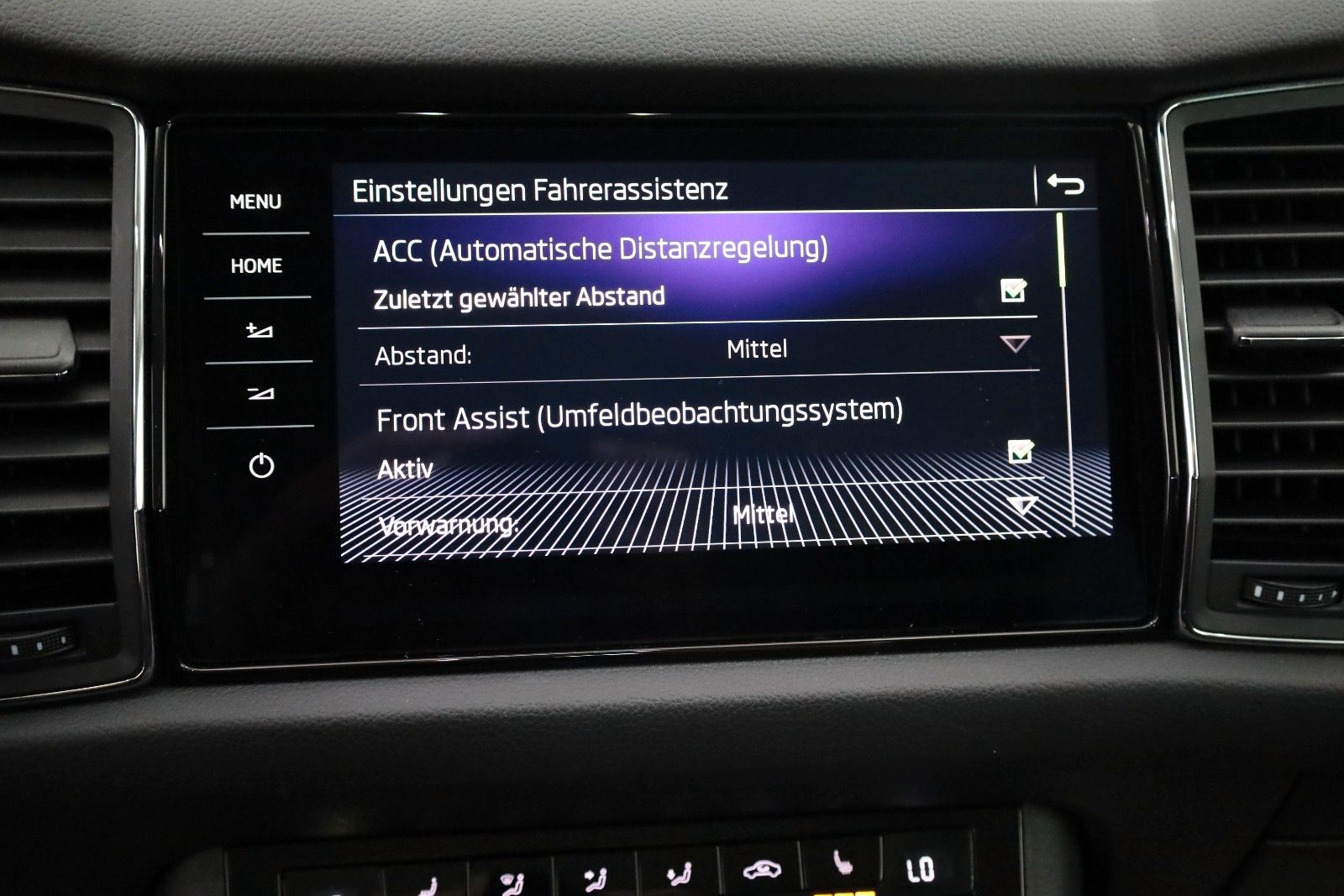 Fahrzeugabbildung SKODA Kodiaq Scout 4x4 7Si,TLeder,Navi,LED,Kamera,AHK