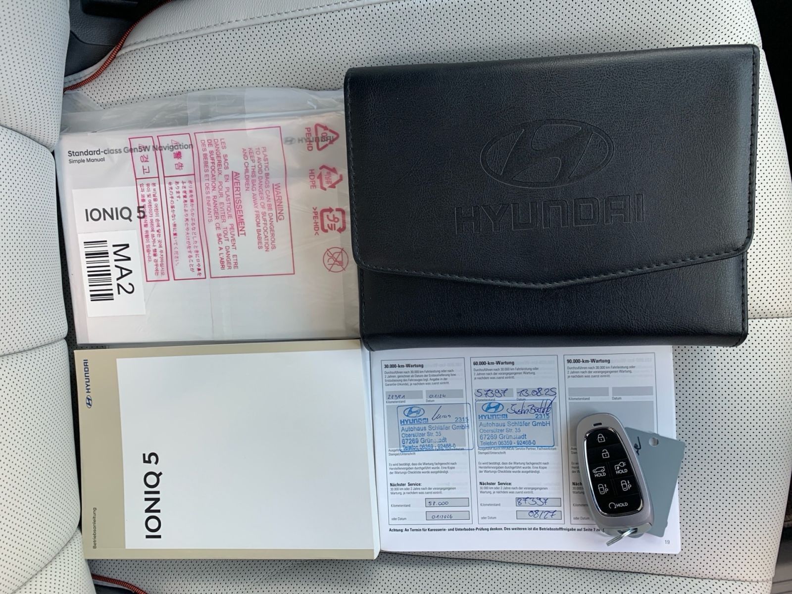 Fahrzeugabbildung Hyundai IONIQ 5 Uniq 72,6 kWh AHK Relax 20 Zoll