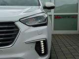 Hyundai Grand Santa Fe 2.2 CRDI Premium 4WD/AHK/2.HD/7-S - Hyundai: Santa