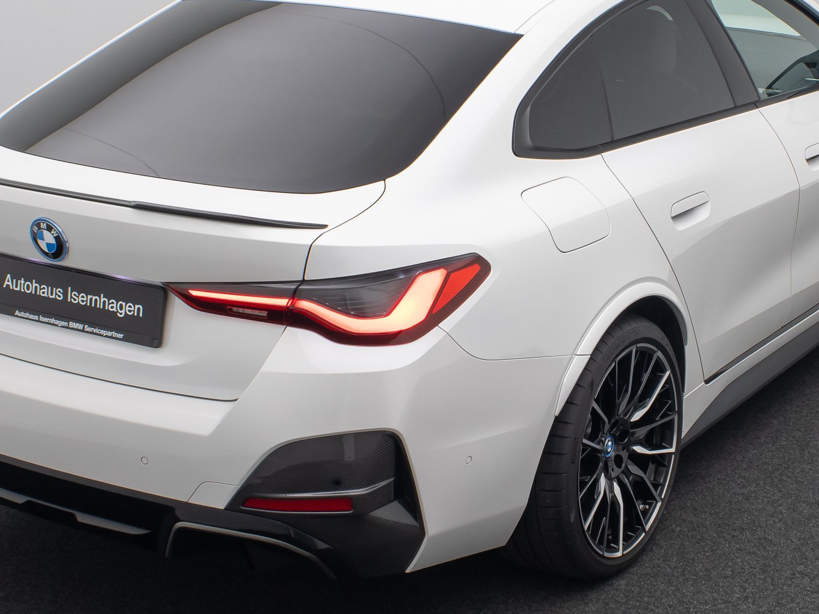 Fahrzeugabbildung BMW i4 M50 Kamera DAB AHK DriveAss Memory H/K 20Zoll