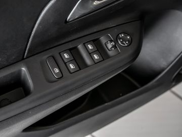Opel Corsa F 1.2 Edition Verkehrsschilder-Assistent