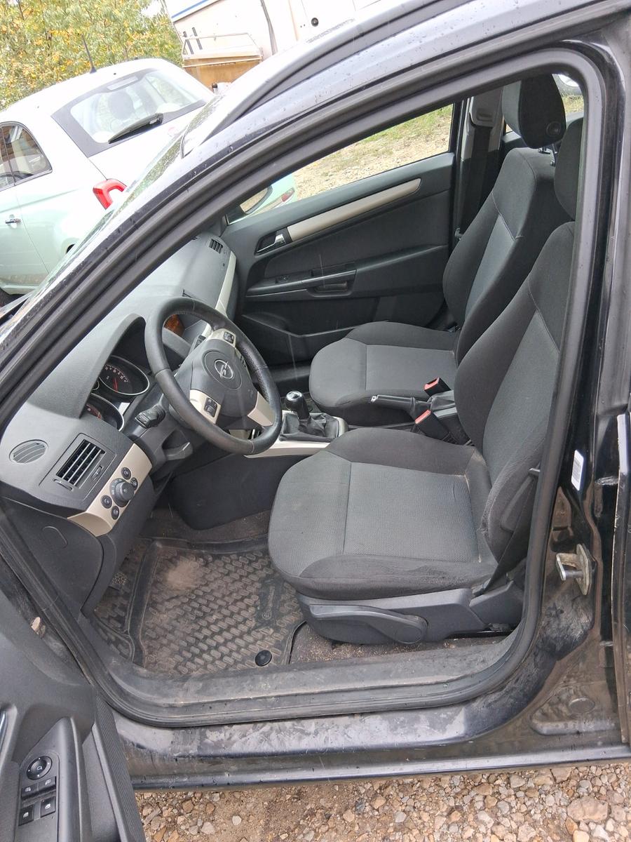 Opel Astra 2007 — photo 6
