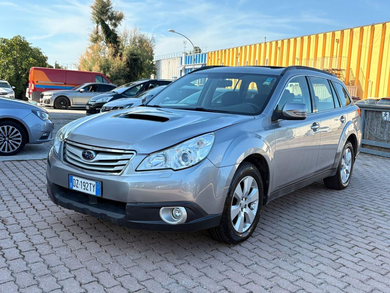 Subaru Outback 2009 — interior