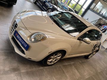 Alfa Romeo MiTo Quadrifoglio Verde *ALCANTARA*SZHZ*PDC*SOUS
