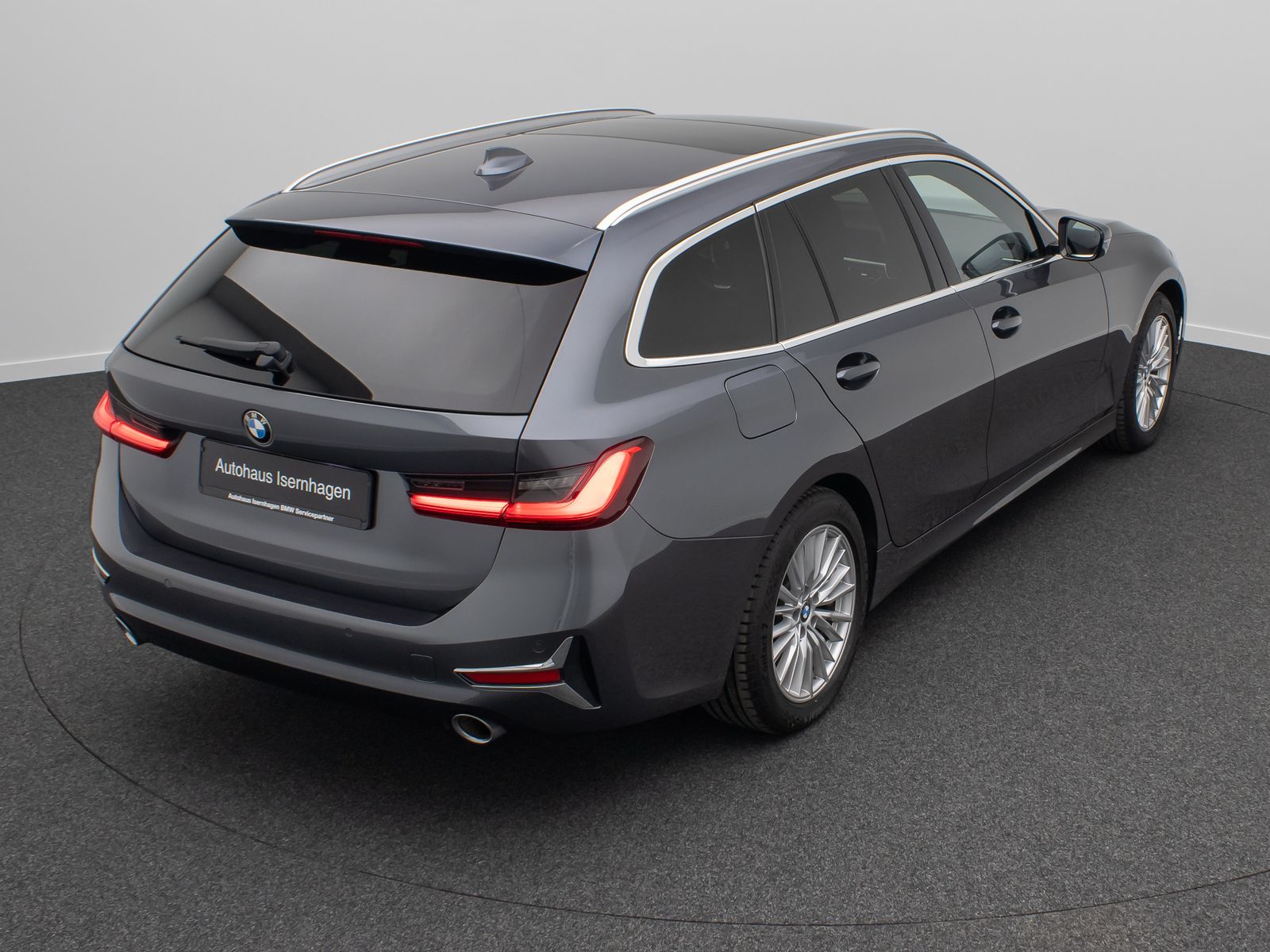 Fahrzeugabbildung BMW 320d xD Luxury Line Panorama Laser HUD DAB H/K