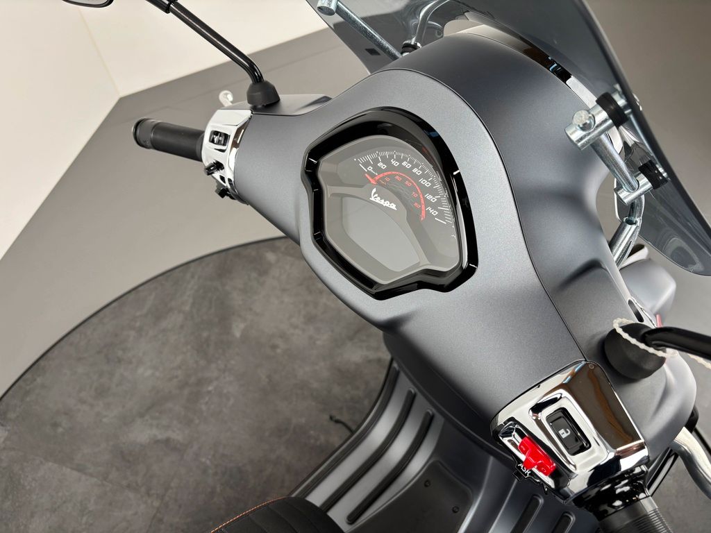 Fahrzeugabbildung Vespa GTS 300 SUPERSPORT *TOPCASE *TOP-ZUSTAND