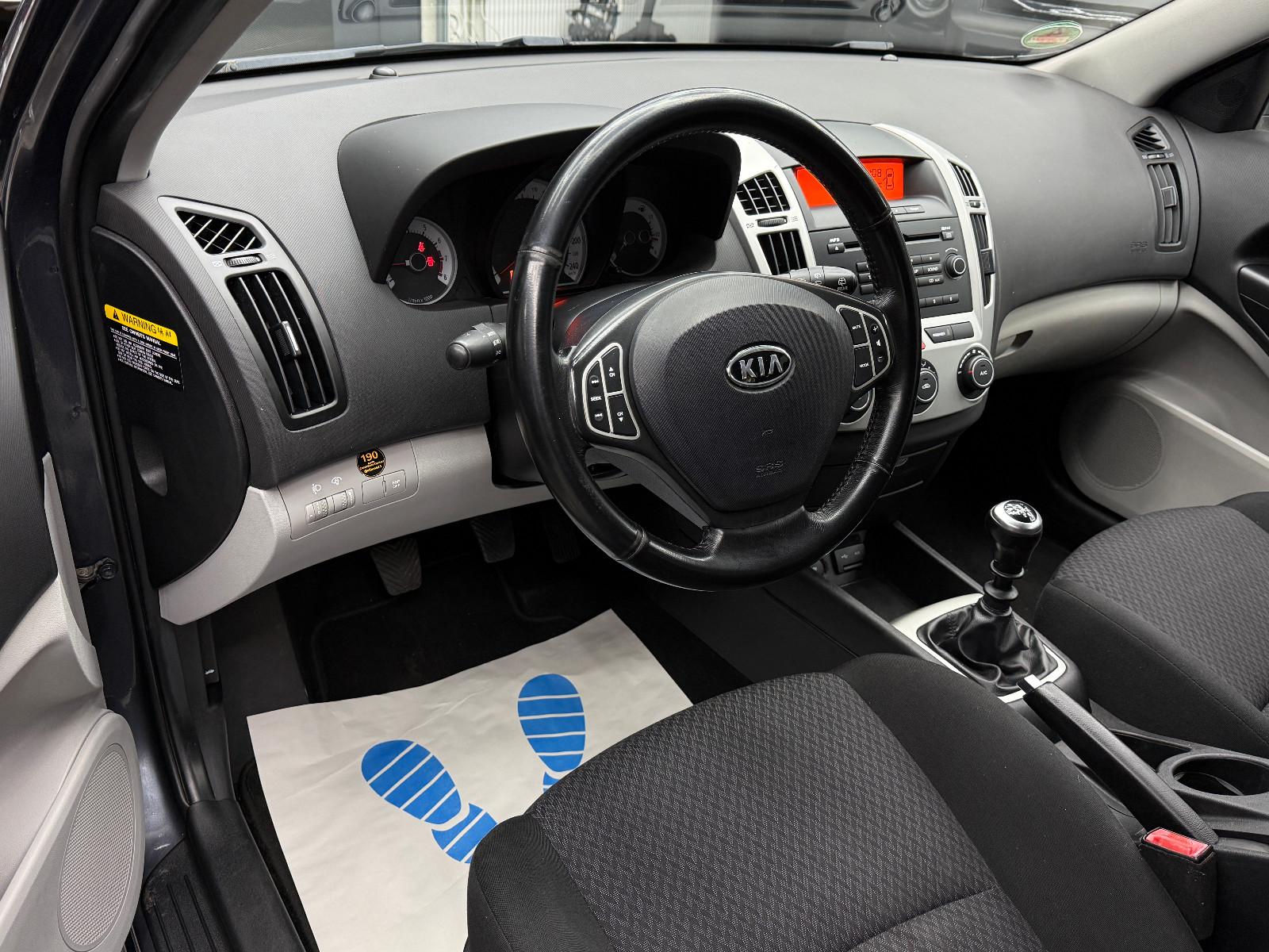 Kia cee'd Sportswagon EX 1.4 / Klimaanlage