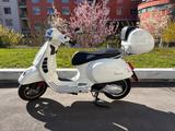 Vespa  Vespa GTS 300 Super 24 PS 2023 Topcase 2.300km - VESPA TOPCASE