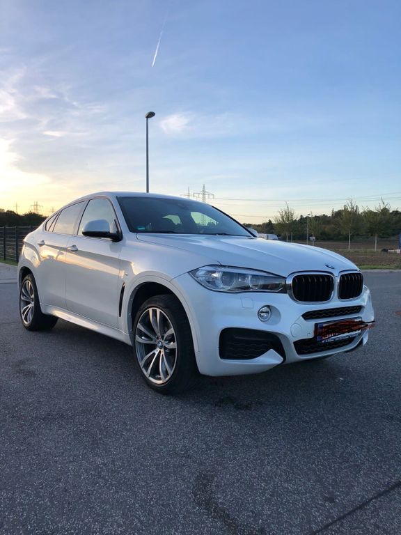 Image of BMW X6 M