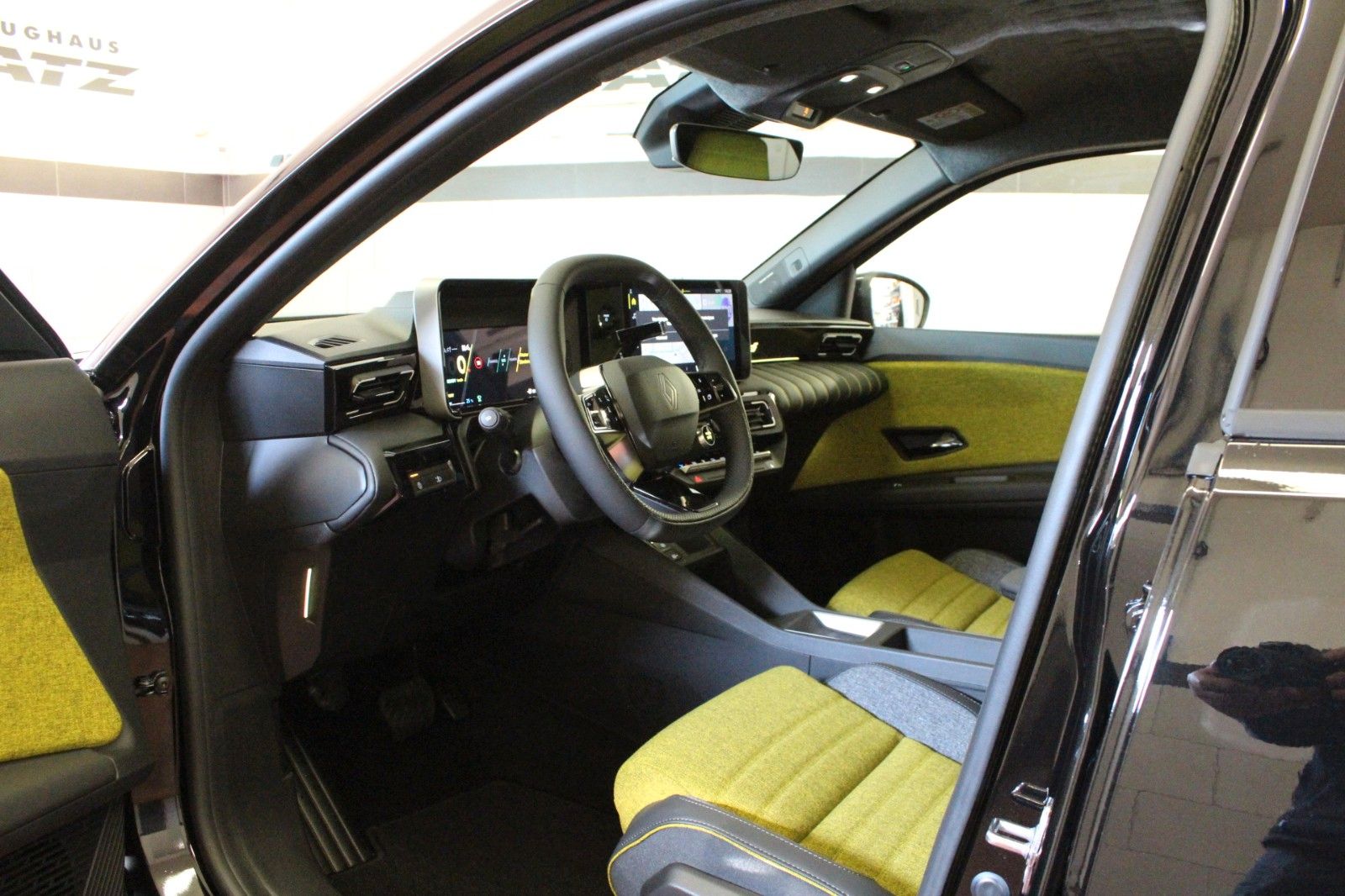 Fahrzeugabbildung Renault R 5 Iconic Five 120 Urban Range*Harman Kardon*