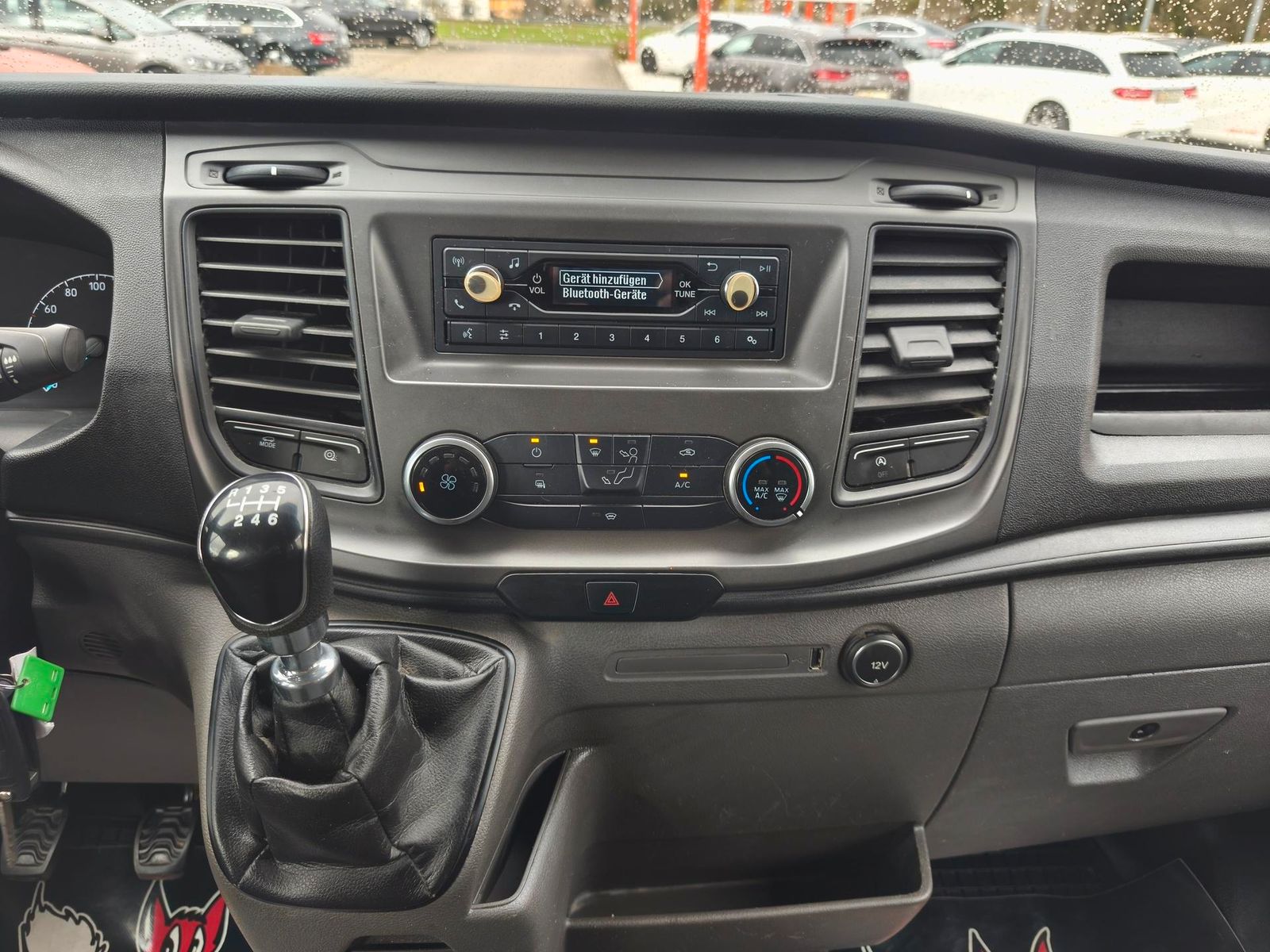 Fahrzeugabbildung Ford Transit Pritsche 350 L3 DK/Zwillingsreif/3t Ahk