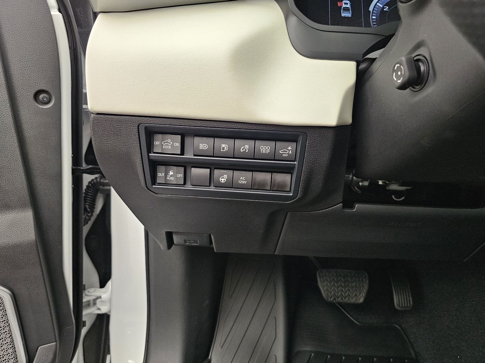 Fahrzeugabbildung Toyota Tundra Capestone T1: 74.000 EURO ! Stock !!!!!!!