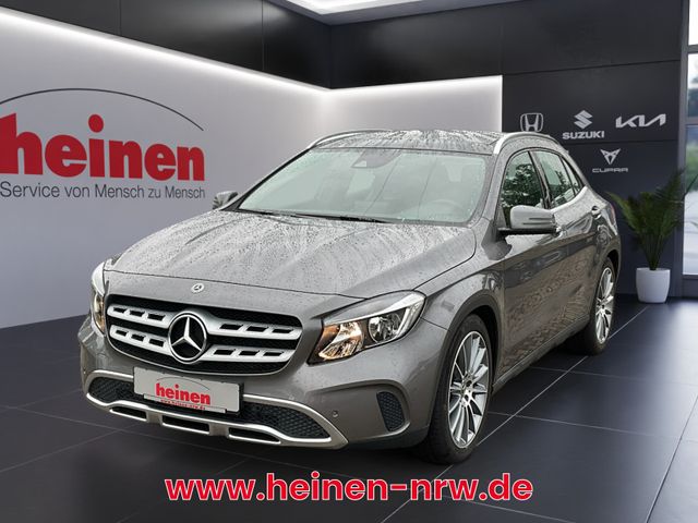 Mercedes-Benz GLA 220 Urban 4Matic Navi LM PDC el.Heck Pano