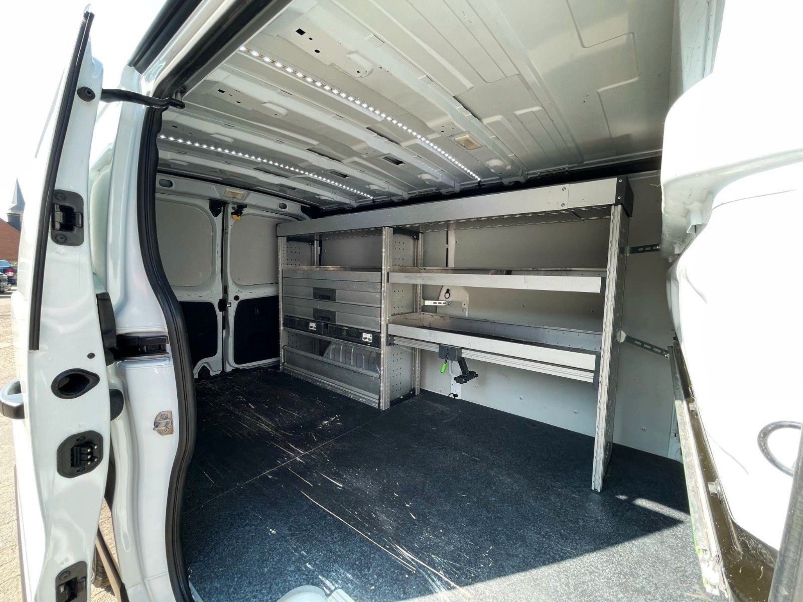 Fahrzeugabbildung Renault TRAFIC KASTEN  L2H1 3,0t KAMERA KLIMA  1.Hd EU6d