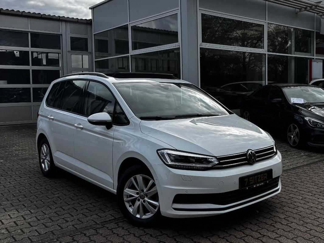 Volkswagen Touran 1,5 TSI Comfortline *7 Sitz*1.Hd*AHK*Pano