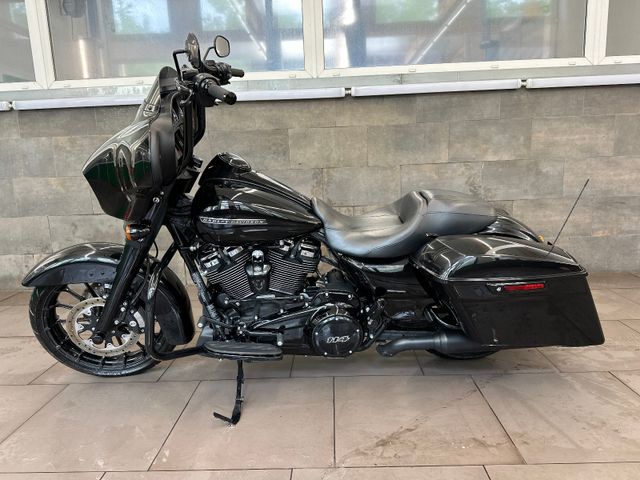 Harley-Davidson Street Glide 114 Black Car Play ab 158€ mtl.