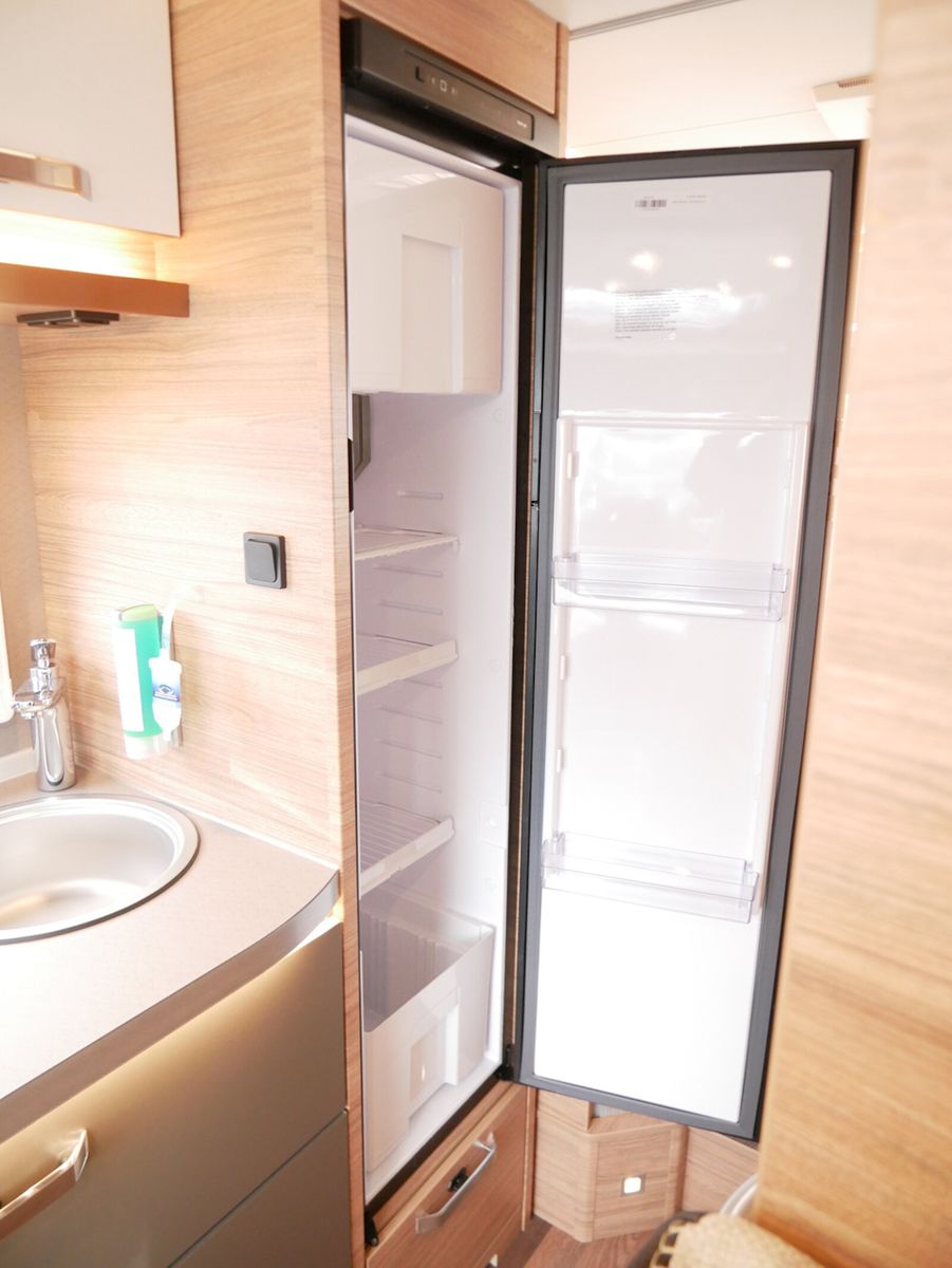 Fahrzeugabbildung Weinsberg CaraCompact Suite MB EDITION PEPPER 640 MEG AHK