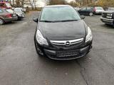 Opel Corsa 1.4 Color Edition Color Edition - Opel Corsa aus 2011: Color Edition