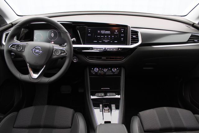 Fahrzeugabbildung Opel Grandland 1.2 Turbo Enjoy 360,KlimaA,LED,SHZ,PDC