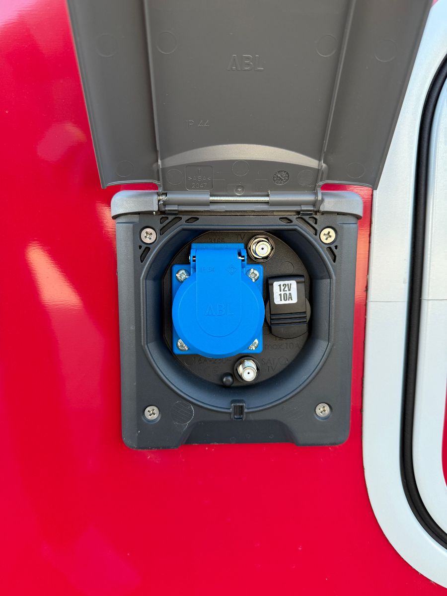 Fahrzeugabbildung HYMER / ERIBA / HYMERCAR Eriba Touring 542 Tango Red  - 5.344€ SPAREN!