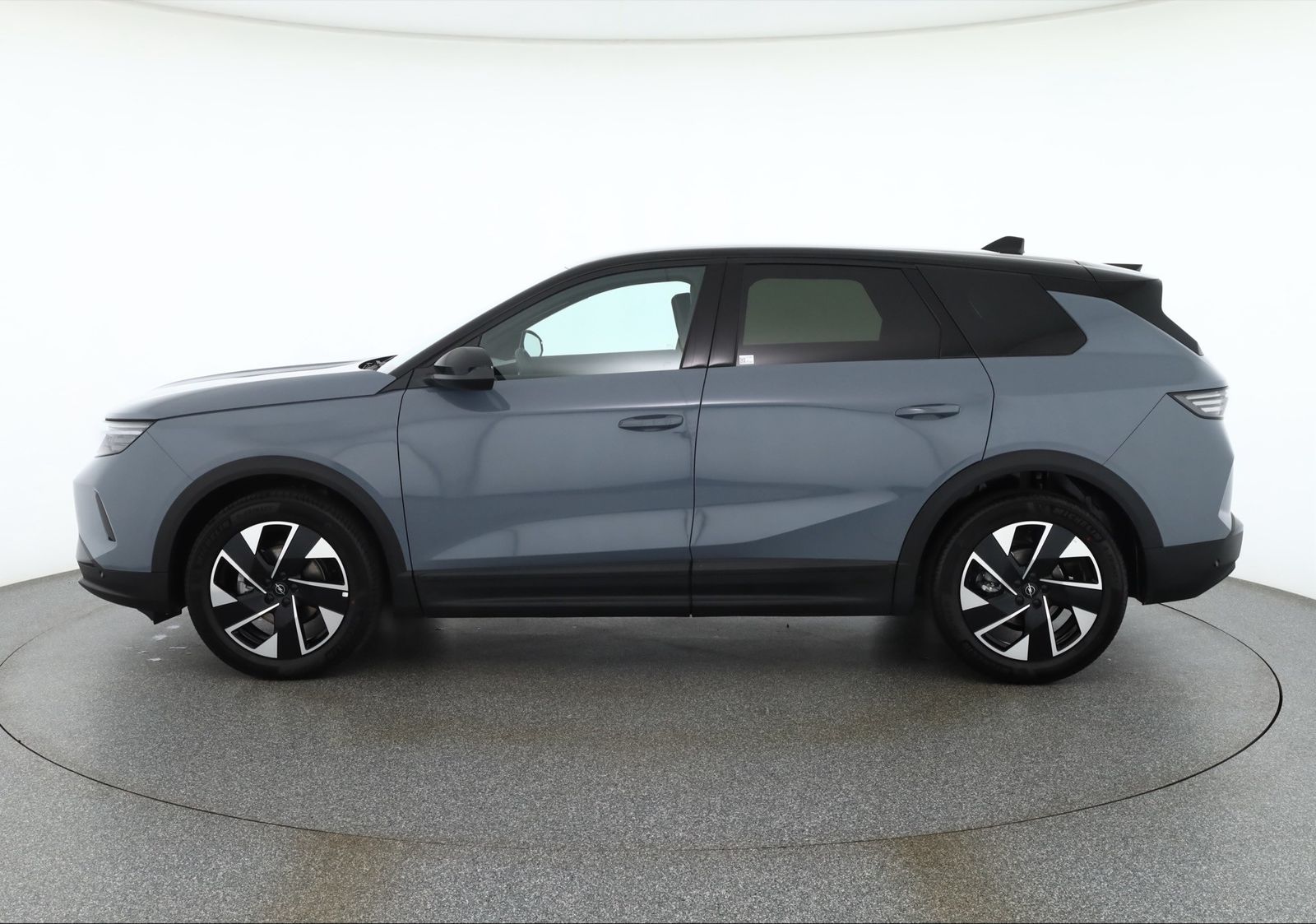 Opel Grandland Ultimate 1.2DI Turbo Hybrid Aut. LED A imagem 2