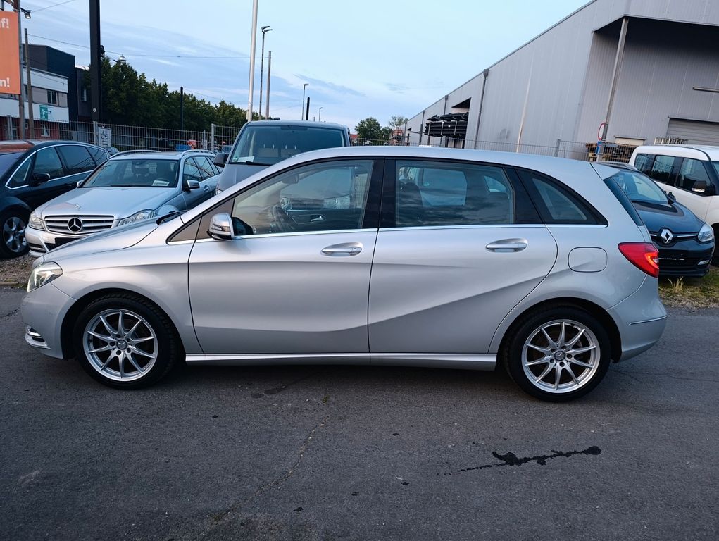 Mercedes-Benz B 180 CDI*NAVI*PDC*TEMPOMAT*SITZ-H*LED*XENON*