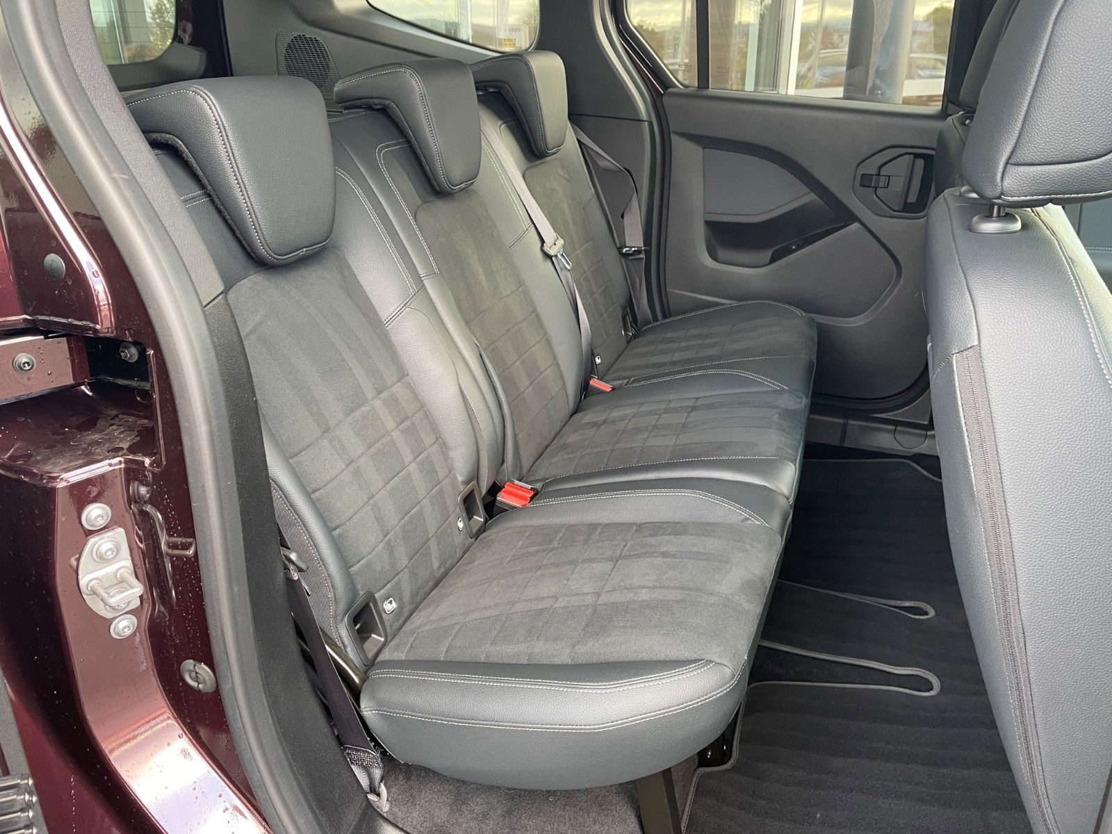 Fahrzeugabbildung Mercedes-Benz T 180 Power Plus Autom Kamera AHK LED MBUX