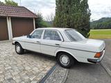 Mercedes-Benz 240D - Mercedes-Benz 240: D