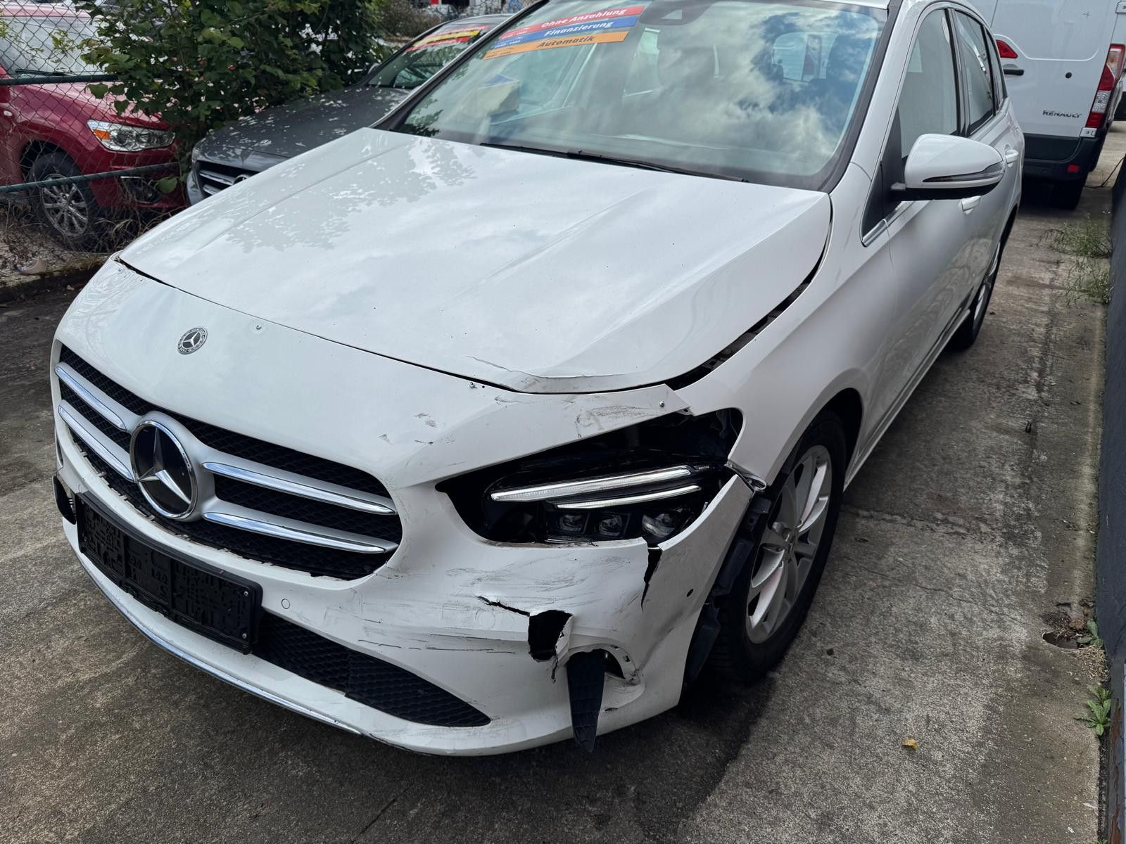 Fahrzeugabbildung Mercedes-Benz B 180/Navi/Klima/AHK/Digitales Cockpit/MultiBeam
