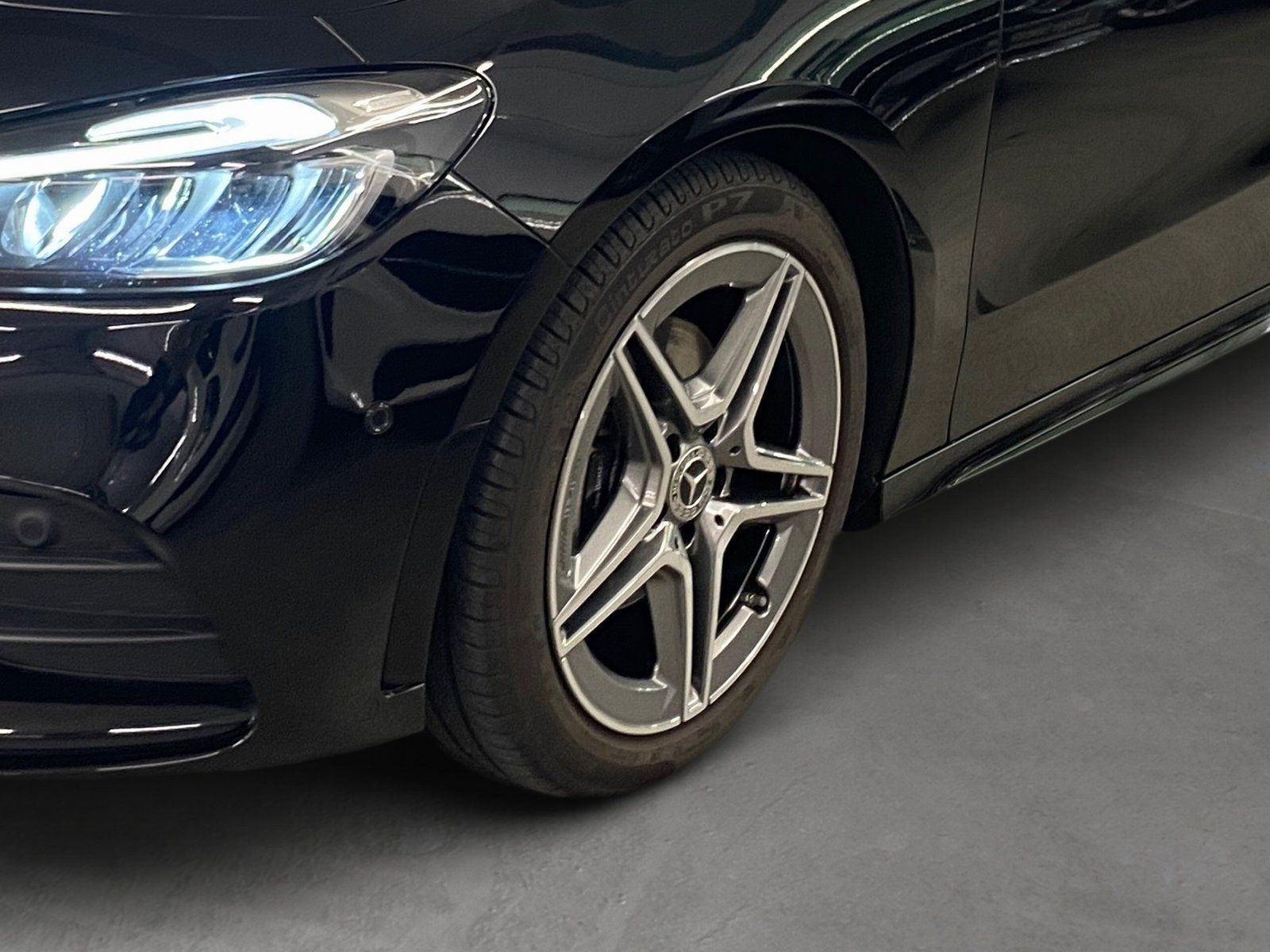 Fahrzeugabbildung Mercedes-Benz B 200 AMG*Totwinkel*LED*Kamera*CarPlay*EasyPack*