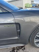 Porsche Panamera Turbo S E-Hybrid - Porsche Panamera Turbo mit Hybrid-Antrieb (Benzin/Elektro)