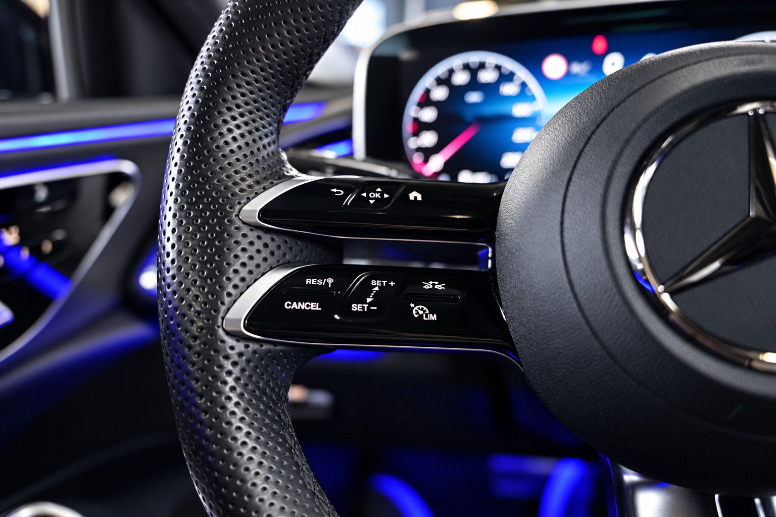 Fahrzeugabbildung Mercedes-Benz E E 220d*AMG*Ambiente*360°*Digital Light*Virtual